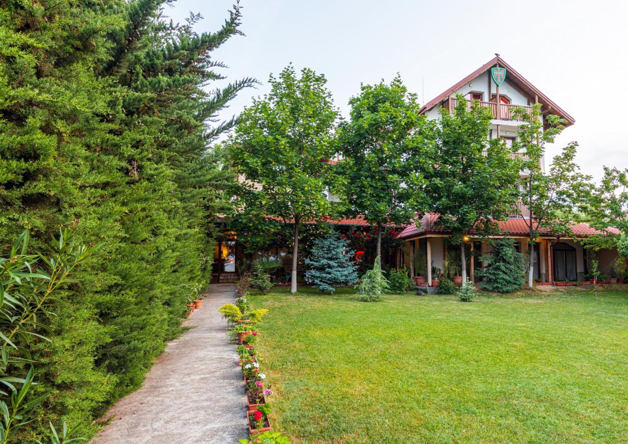 Семеен Хотел Къща Тодорови Stara Zagora Exterior photo