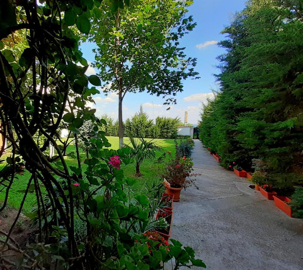 Семеен Хотел Къща Тодорови Stara Zagora Exterior photo